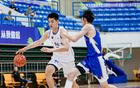 轰32+17+5！中国男篮19岁2米07新星闪耀：广东未来内线支柱？